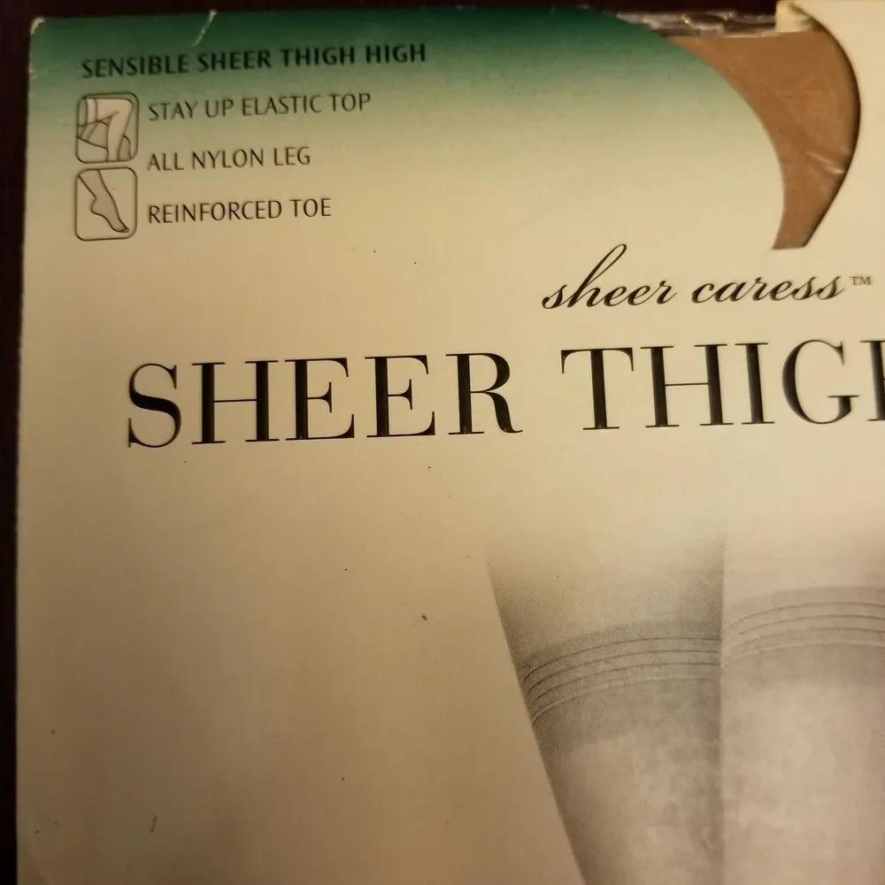 JCPenney Sheer Caress Sheer Thigh High Reinforced Toe Oatmeal Beige Size Long